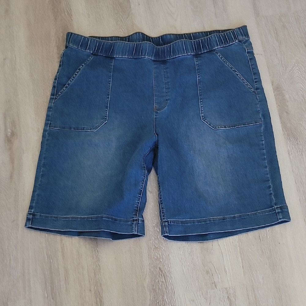 Isaac Mizrahi Women Relaxed Indigo Denim Shorts